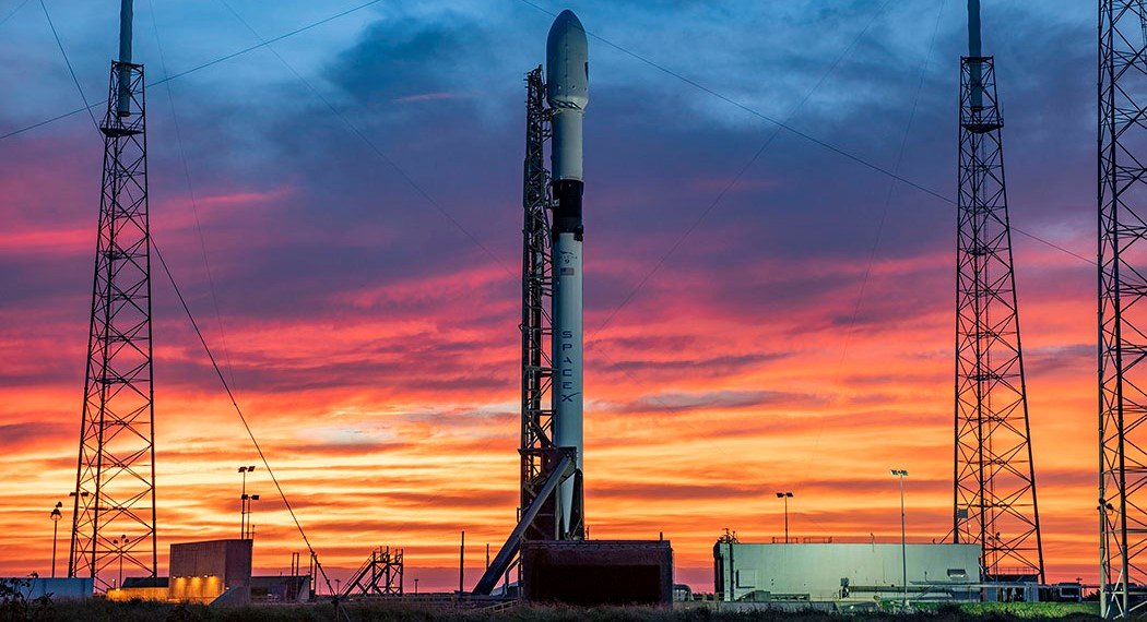 https://www.teslarati.com/wp-content/uploads/2020/10/GPS-III-SV04-Falcon-9-B1060-LC-40-100120-SpaceX-2-crop.jpg